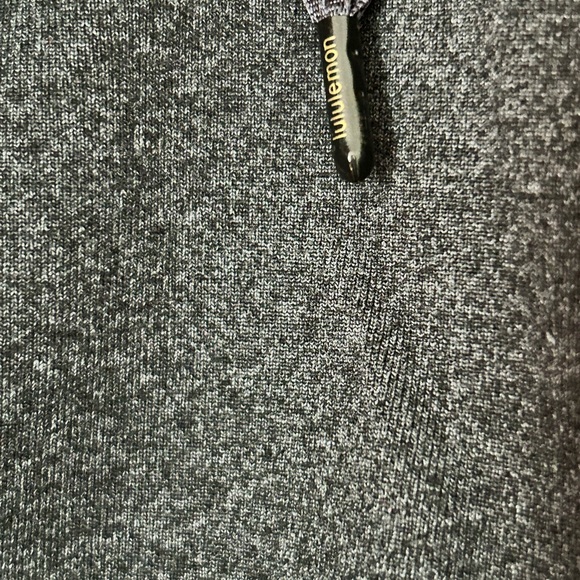 Lululemon zip up hoodie/jacket. Size 6. - Picture 5 of 6